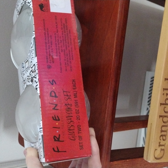 F•R•I•E•N•D•S Stemless Wine Glass Set - Picture 3 of 7